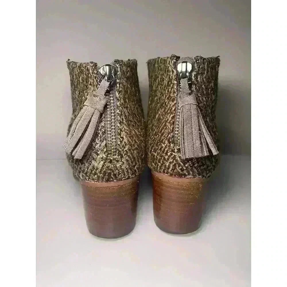 Toms preowned couple